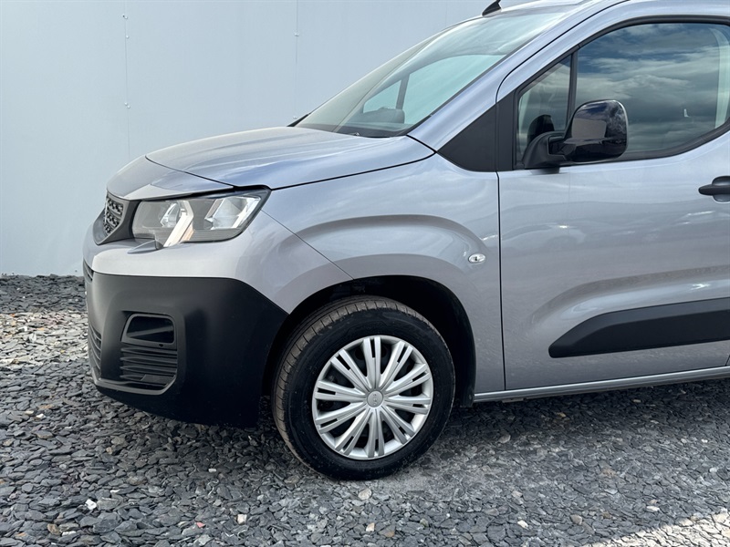 Peugeot Partner 1.5 Bluehdi 1000 Professional Premium Standard Pan VU22ORW Grey #4