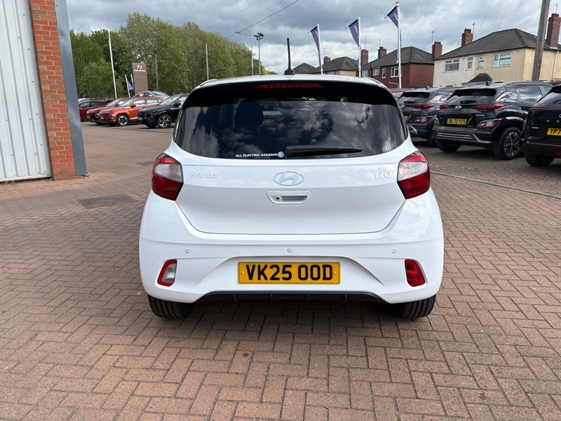 Hyundai I10 1.0 Premium Hatchback Euro 6 Ss VK25OOD White #5