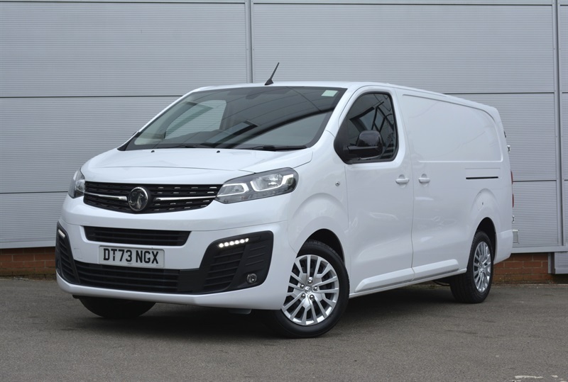 Vauxhall Vivaro 1.5 Turbo D 2900 Pro Panel Van 6Dr L DT73NGX White #2