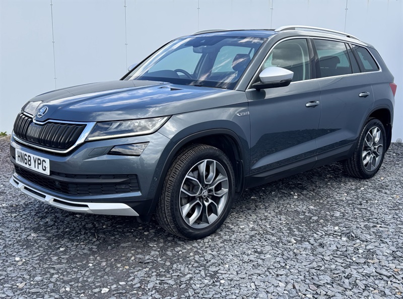 Skoda Kodiaq 2.0 Tdi Scout Suv Dsg 4Wd Euro 6 Ss Grey #3