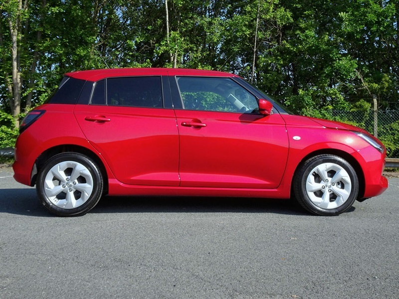 Suzuki Swift 1.2 Mhev Motion Hatchback Hybrid Cvt Eu Red #3
