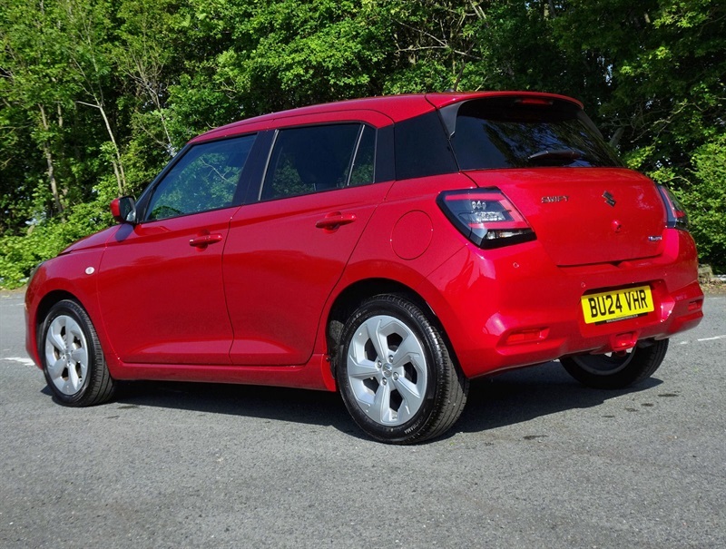 Suzuki Swift 1.2 Mhev Motion Hatchback Hybrid Cvt Eu Red #5