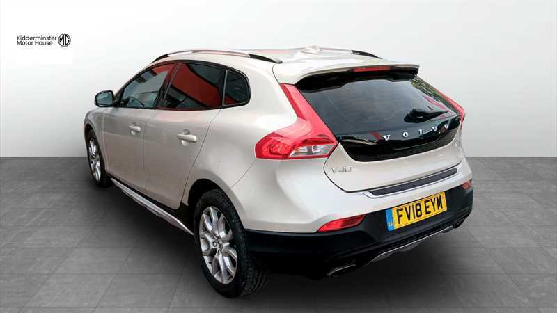Volvo V40 Cross Country 1.5 T3 Pro Hatchback Euro 6 Ss Gold #3