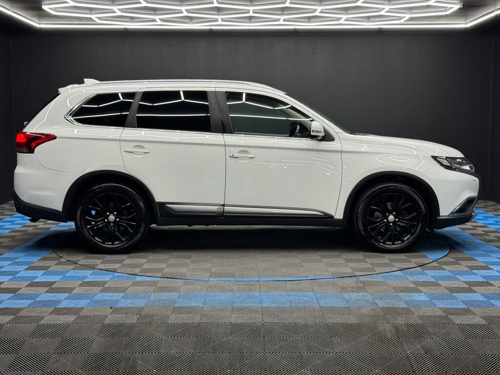 Mitsubishi Outlander 2.2 Di-d 4 4Wd Euro 6 White #4