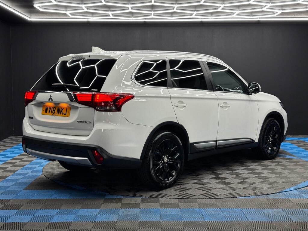 Mitsubishi Outlander 2.2 Di-d 4 4Wd Euro 6 White #5