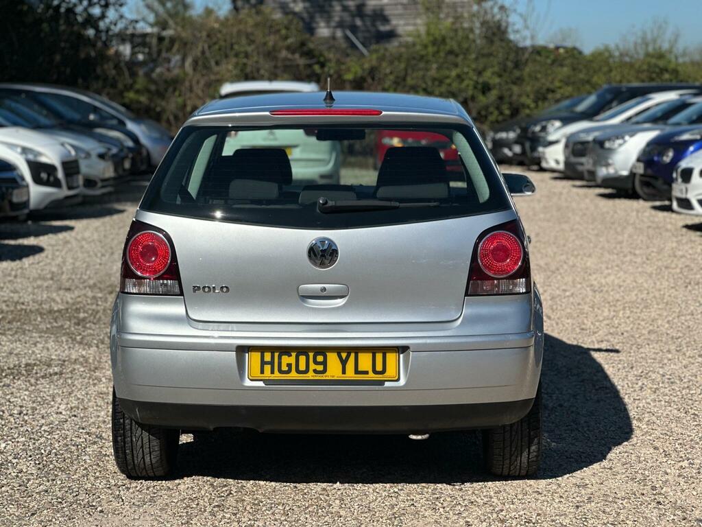 Volkswagen Polo 1.2 Match Silver #4