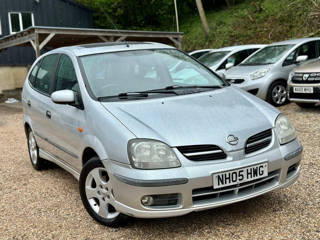 Nissan Almera Tino Se 5dr Red #1