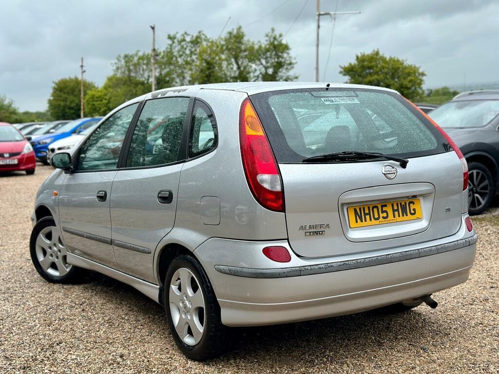 Nissan Almera Tino Se 5dr Red #5