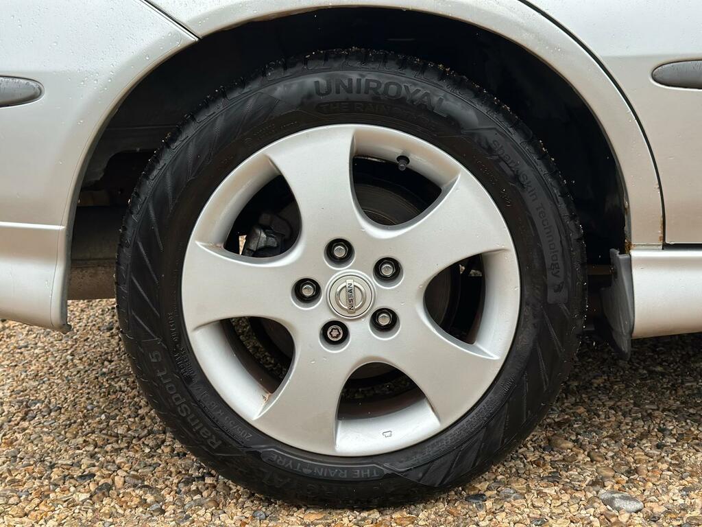 Nissan Almera Tino Se 5dr Red #29