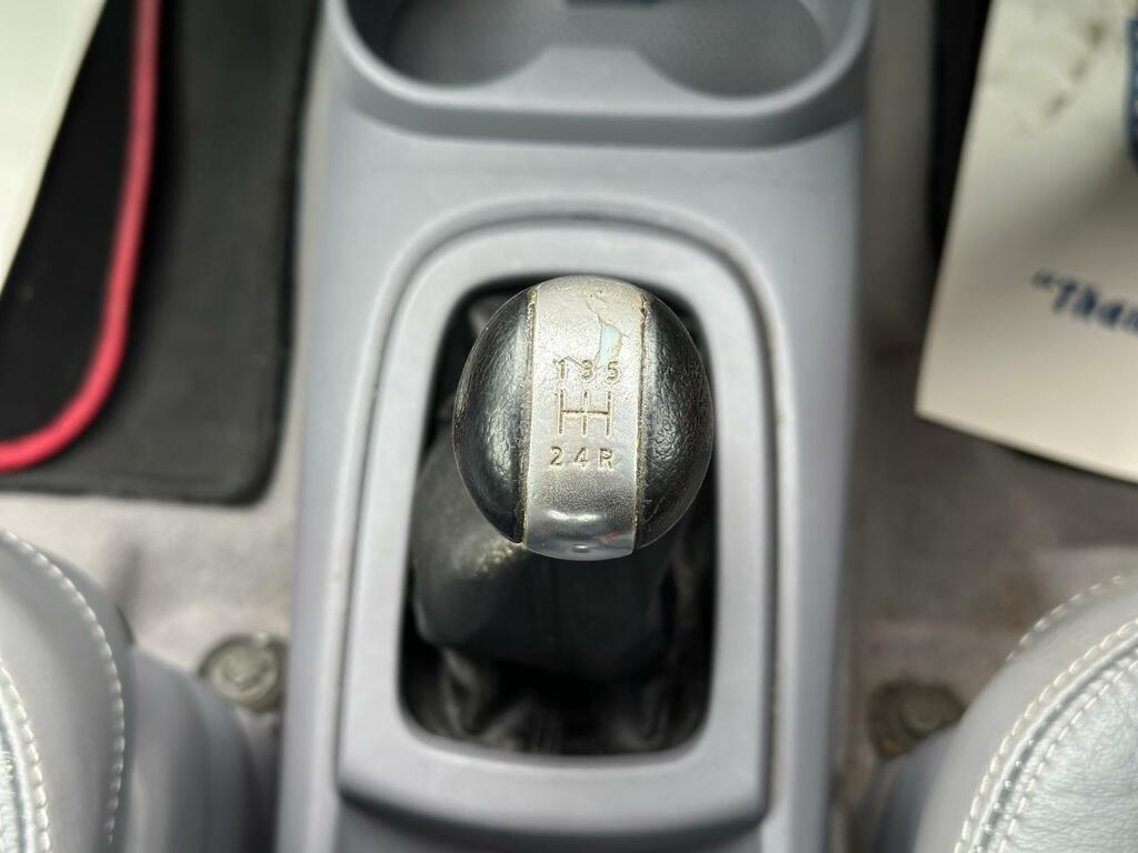 Nissan Almera Tino Se 5dr Red #17