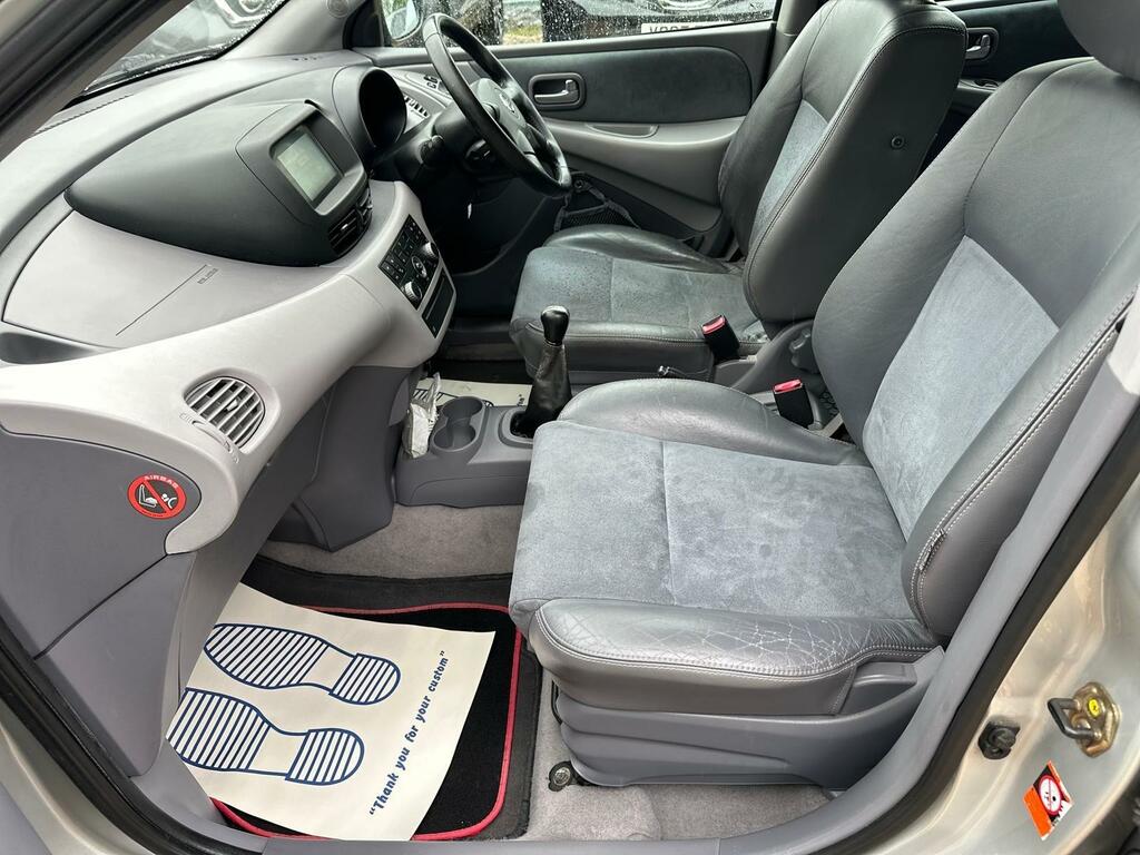 Nissan Almera Tino Se 5dr Red #34