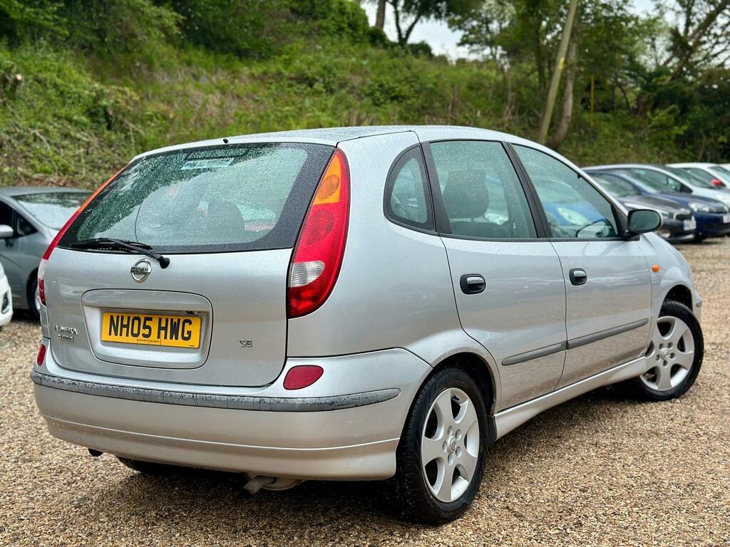 Nissan Almera Tino Se 5dr Red #6