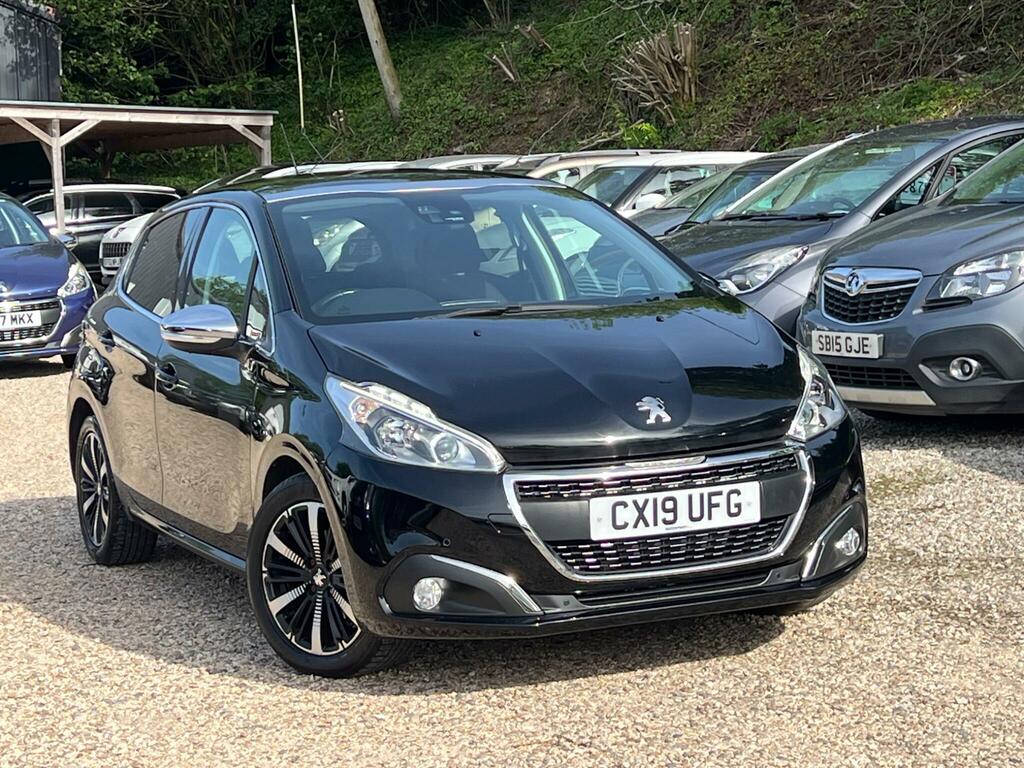 Peugeot 208 1.2 Puretech Tech Edition Euro 6 Ss Black