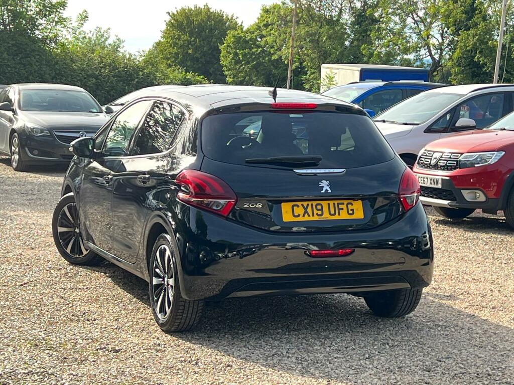Peugeot 208 1.2 Puretech Tech Edition Euro 6 Ss CX19UFG Black #6
