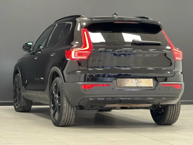 Volvo XC40 2025 2.0 B4 Mhev Plus Black Edition Suv BP25TXN Black #3