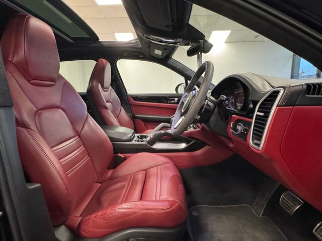 Porsche Cayenne 2018 4.0T V8 Turbo Suv Tiptronics 4Wd E Black #4