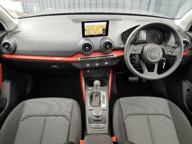 Audi Q2 2020 1.6 Tdi 30 Sport Suv S Tronic Euro FL20UFB Grey #4
