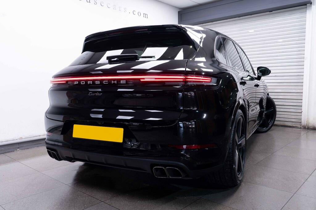 Porsche Cayenne 4.0 V8 E-hybrid 25.9Kwh Turbo Tiptronics 4Wd Euro Black #4