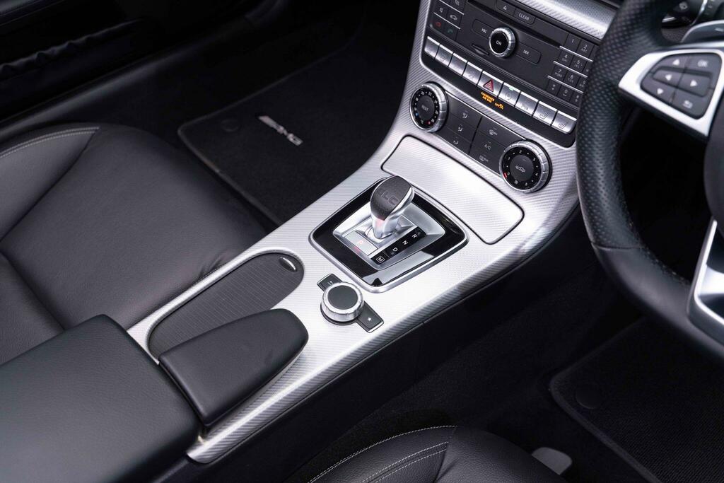 Mercedes-Benz SLC 2.0 Slc200 Amg Line G-tronic Euro 6 Ss Black #3