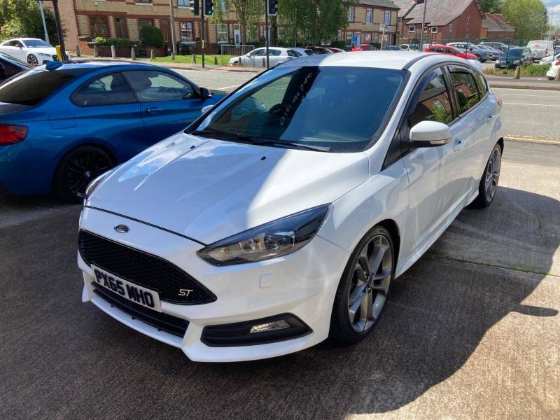 Ford Focus 2.0T Ecoboost St-3 - 2015 65 White