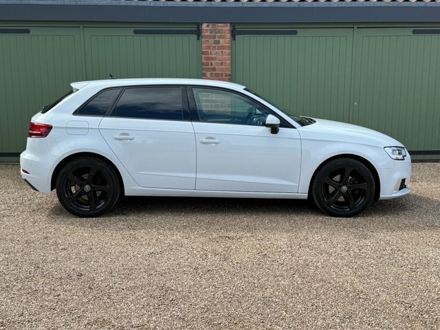 Audi A3 2020 1.0 Tfsi 30 Sport Sportback MD69BXE White #4