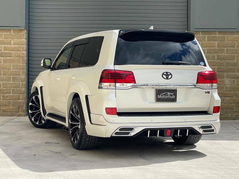 Toyota Land Cruiser 4.6 Ax G Selection Wald Black Bison Ulez - 2015 6 URJ040 White #3