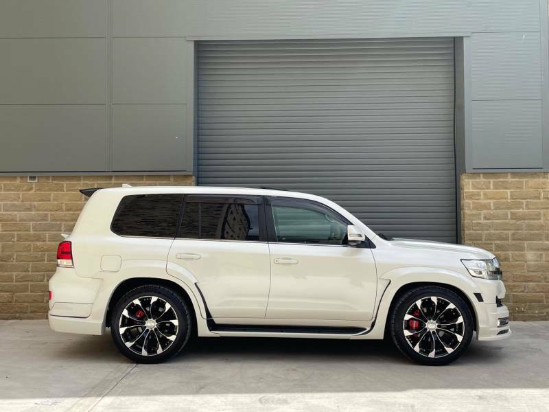 Toyota Land Cruiser 4.6 Ax G Selection Wald Black Bison Ulez - 2015 6 URJ040 White #5