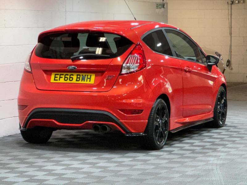 Ford Fiesta 1.6 Ecoboost St-3 - 2016 66 EF66BWH Orange #4