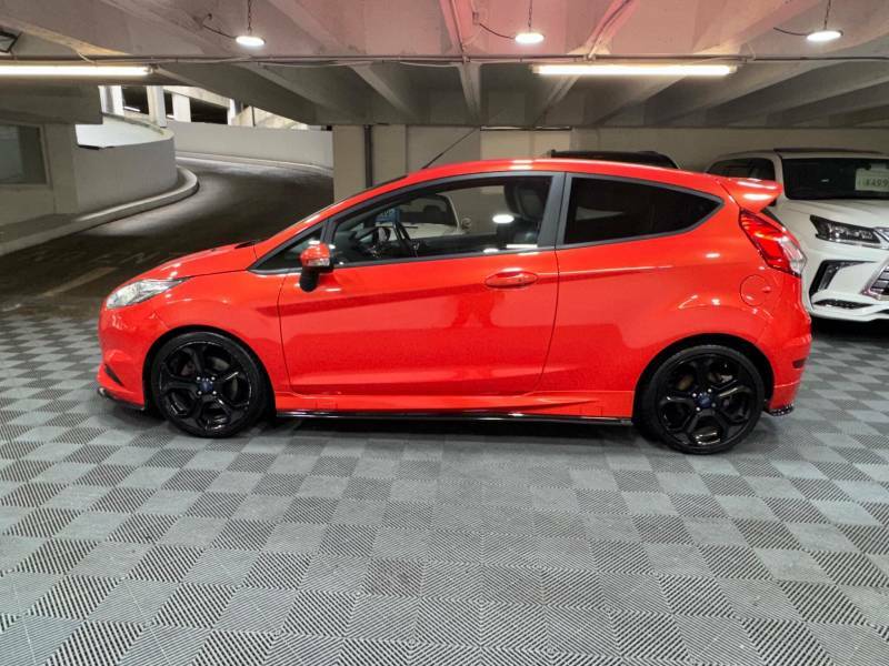 Ford Fiesta 1.6 Ecoboost St-3 - 2016 66 EF66BWH Orange #2