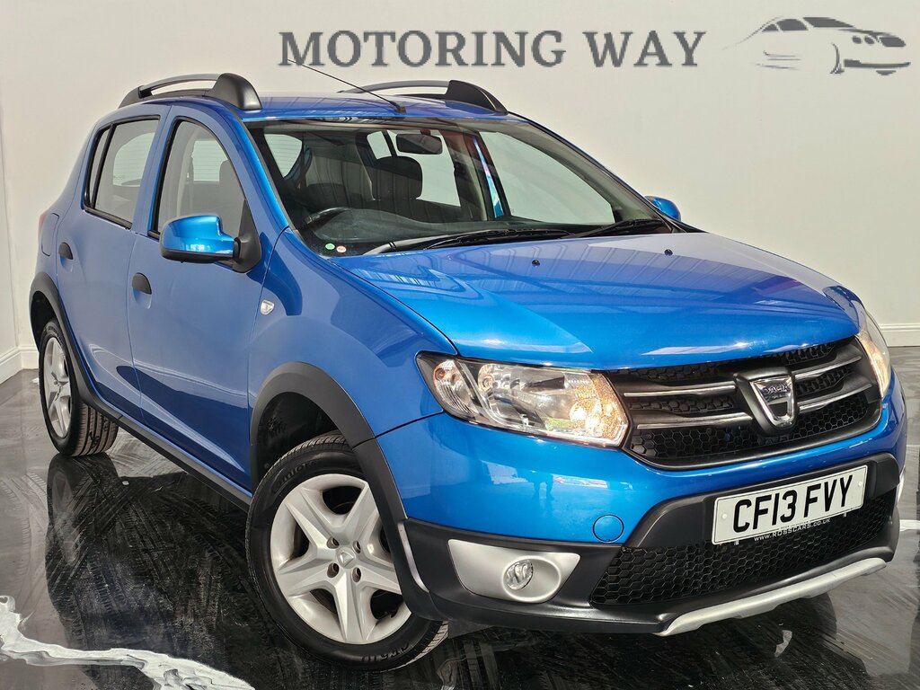 Dacia Sandero Stepway 0.9 Tce Laureate Hatchback Euro Blue