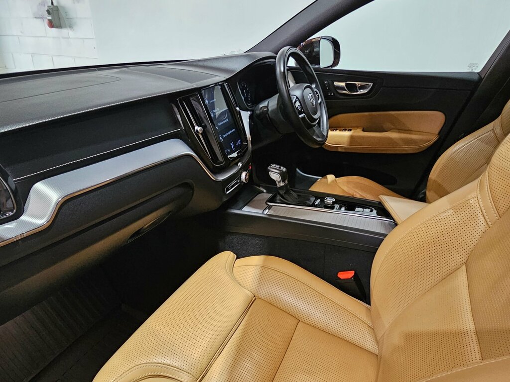 Volvo XC60 2.0 T5 Inscription Suv Awd Euro 6 CP68ONO Brown #4