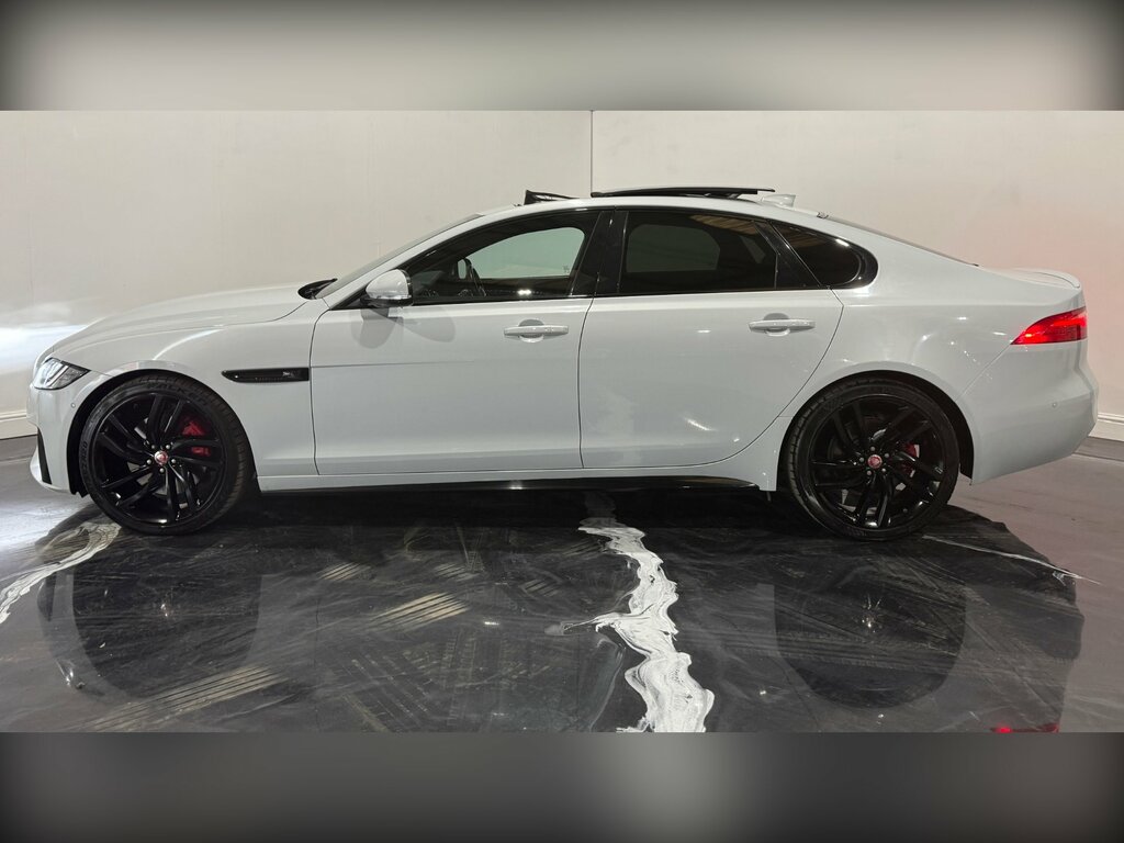 Jaguar XF 3.0D V6 S Saloon Euro 6 Ss 300 GU65AHX White #6