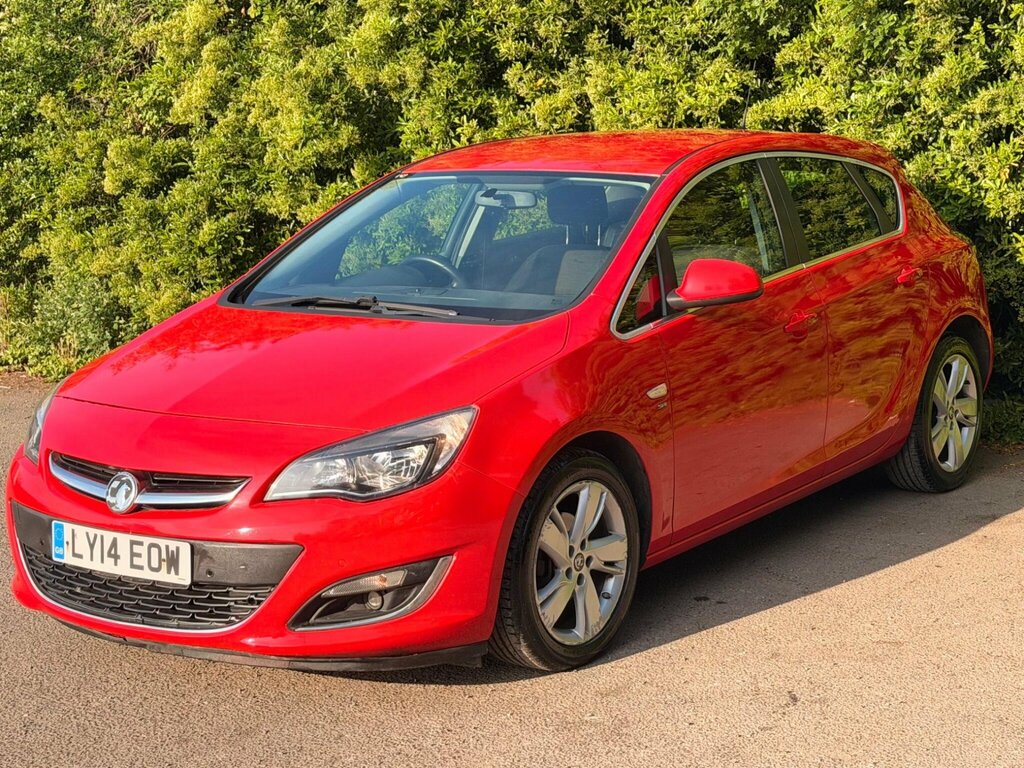 Vauxhall Astra 1.6 16V Sri Euro 5 LY14EOW Red #3