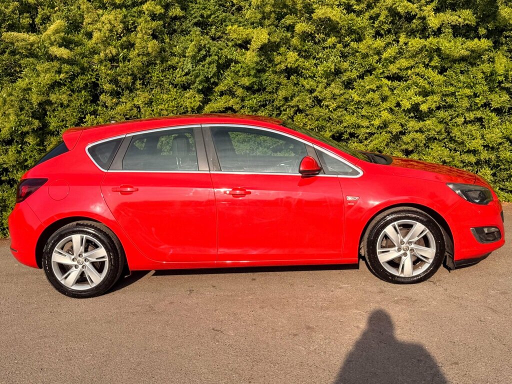 Vauxhall Astra 1.6 16V Sri Euro 5 LY14EOW Red #5