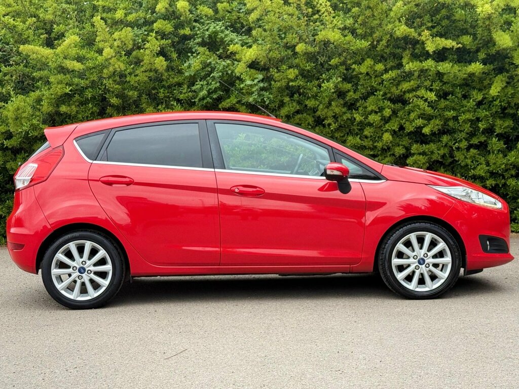 Ford Fiesta 1.0T Ecoboost Titanium Euro 6 Ss SB66FLV Red #5