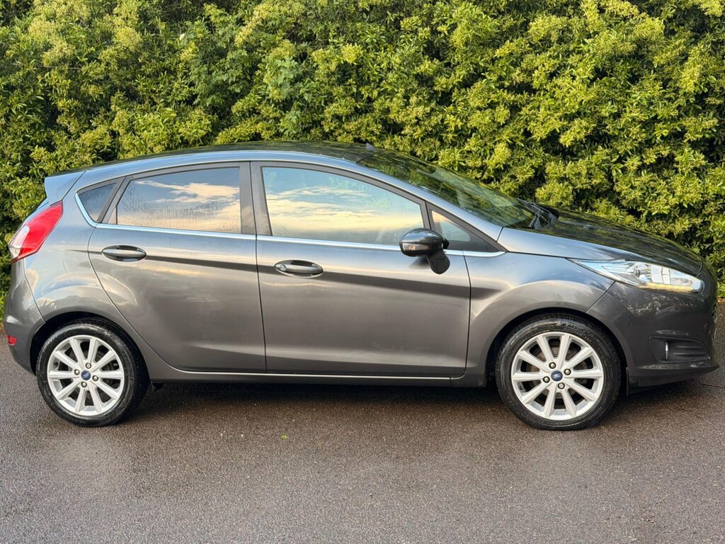 Ford Fiesta 1.0T Ecoboost Titanium Euro 6 Ss FL17JYB Grey #4