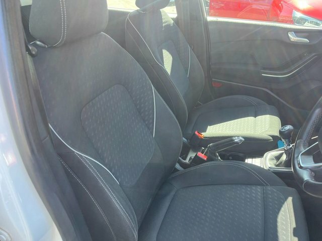 Ford Fiesta Ecoboost Zetec Hatchback VK18ZZP White #3