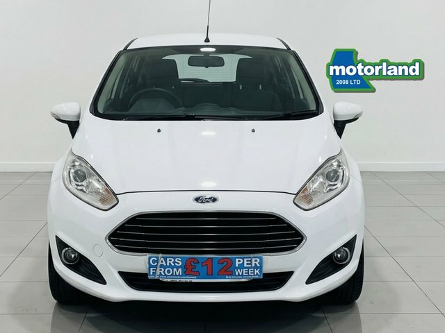 Ford Fiesta Ecoboost Zetec Hatchback CY14LXR White #2