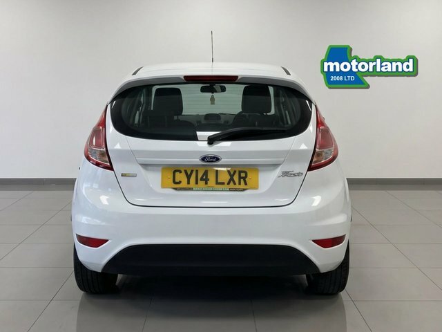 Ford Fiesta Ecoboost Zetec Hatchback CY14LXR White #5