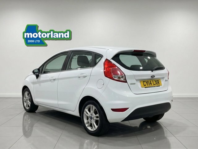 Ford Fiesta Ecoboost Zetec Hatchback CY14LXR White #4