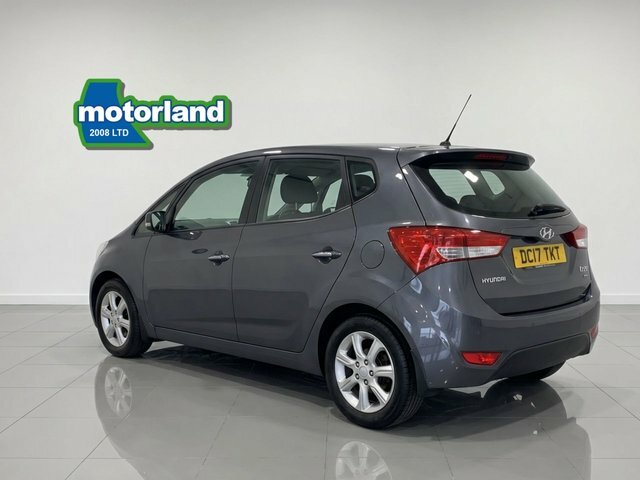 Hyundai Ix20 Se Nav Hatchback DC17TKT Grey #4