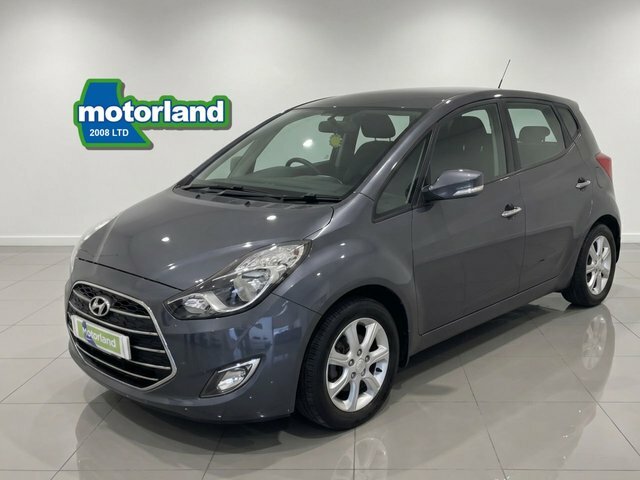 Hyundai Ix20 Se Nav Hatchback DC17TKT Grey #3