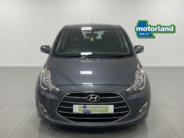 Hyundai Ix20 Se Nav Hatchback DC17TKT Grey #2