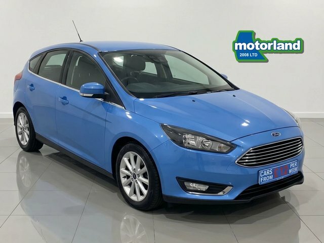 Ford Focus Ecoboost Titanium Hatchback Blue