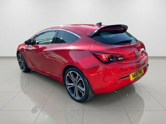 Vauxhall Astra GTC Turbo Limited Edition Coupe Red #4
