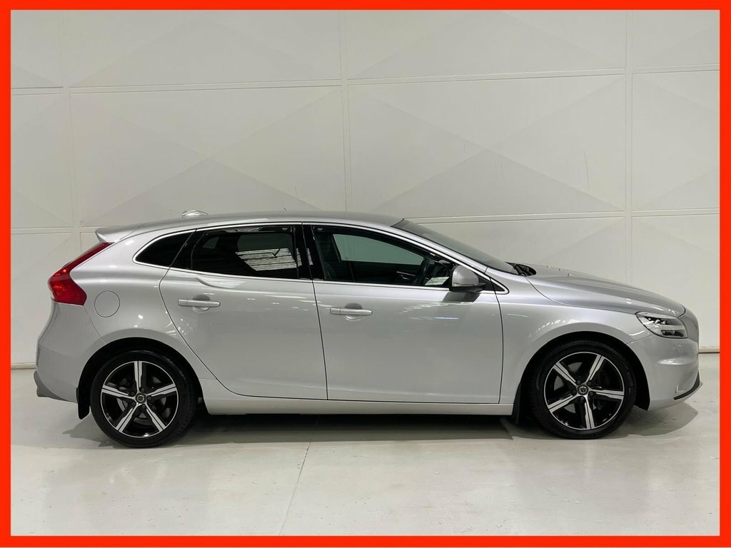 Volvo V40 2.0 D4 R-design Nav Plus Hatchback GU18BYM Silver #2