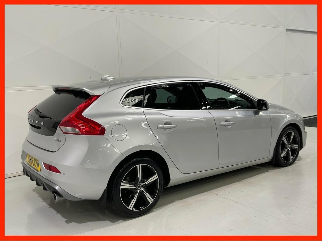 Volvo V40 2.0 D4 R-design Nav Plus Hatchback GU18BYM Silver #3