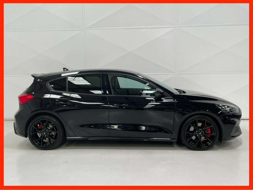 Ford Focus 2.0 Ecoblue St Hatchback Euro 6 Black #2