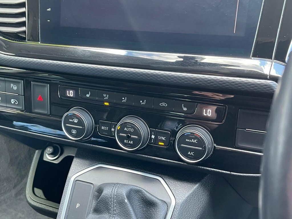 Volkswagen Caravelle Executive Silver #16