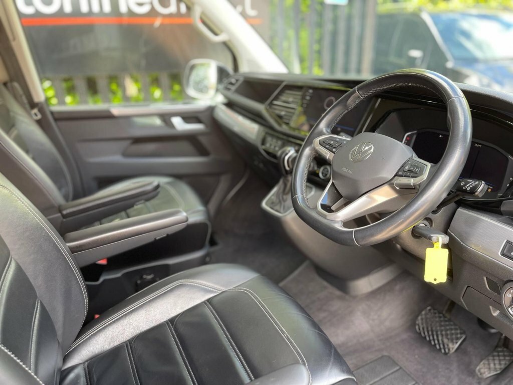 Volkswagen Caravelle Executive Silver #8